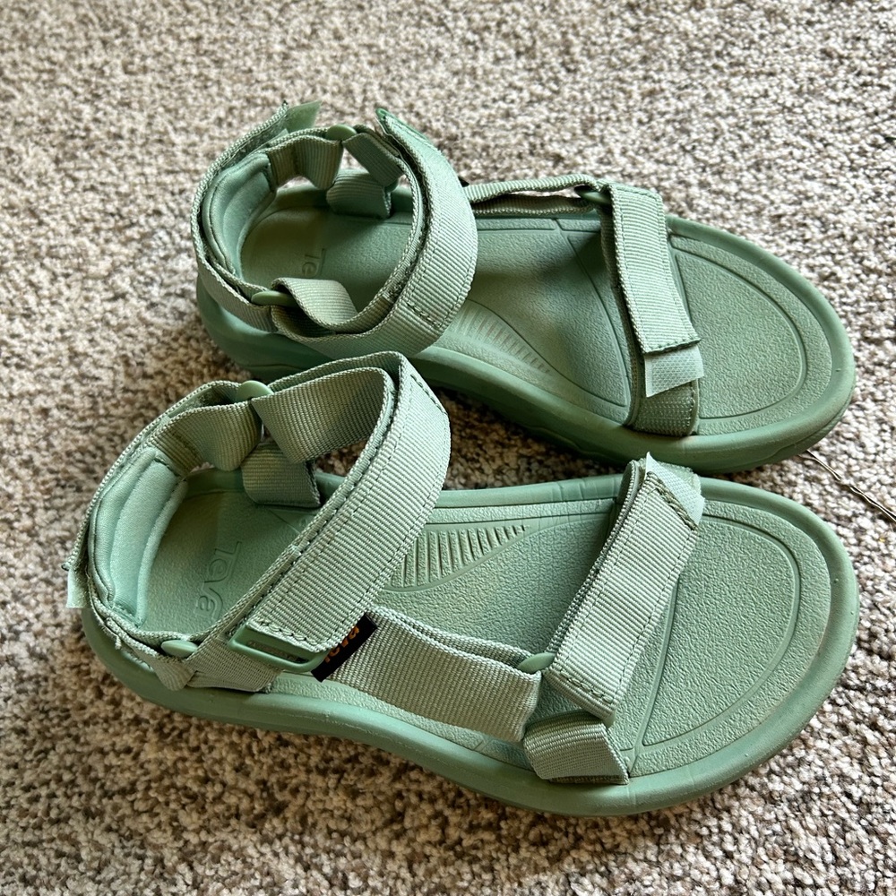 Women’s Teva Hurricane XLT2